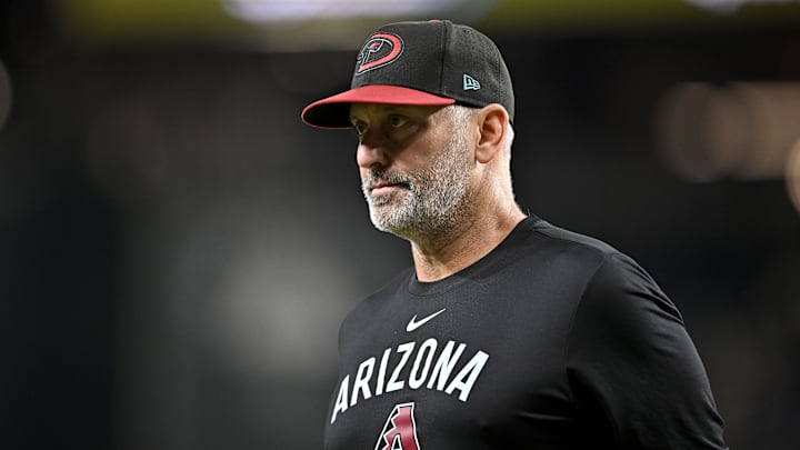 Aug 11, 2025; Arlington, Texas, USA; Arizona Diamondbacks manager Torey Lovullo (17) walks back to the dugout during the sixth inning against the Texas Rangers at Globe Life Field. Mandatory Credit: Jerome Miron-Imagn Images Aug 11, 2025; Arlington, Texas, USA; Arizona Diamondbacks manager Torey Lovullo (17) walks back to the dugout during the sixth inning against the Texas Rangers at Globe Life Field. Mandatory Credit: Jerome Miron-Imagn Images
