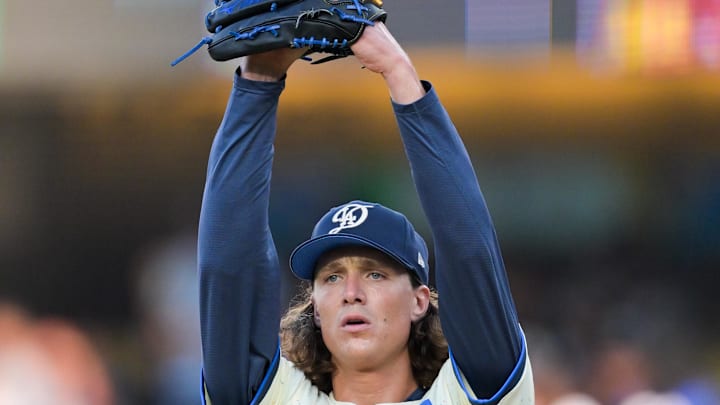 Los Angeles Dodgers starting pitcher Tyler Glasnow (31) prepares to pitch the ball during the first inning against the Arizona Diamondbacks at Dodger Stadium on Aug. 30.