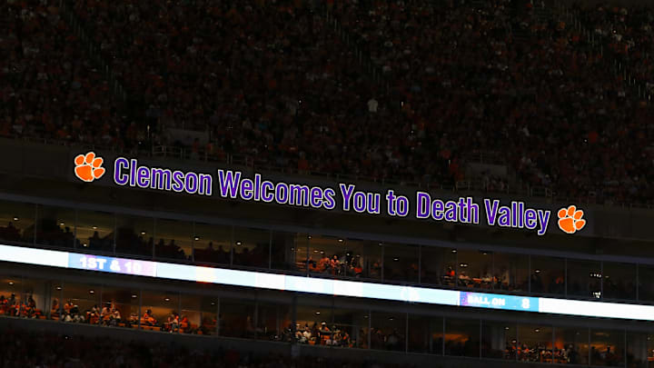 Louisville v Clemson