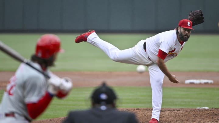 Apr 10, 2024; St. Louis, Missouri, USA; St. Louis Cardinals starting pitcher Lance Lynn (31) pitches against Philadelphia Phillies third baseman Alec Bohm (28) during the third inning at Busch Stadium. Mandatory Credit: Jeff Curry-USA TODAY Sports Apr 10, 2024; St. Louis, Missouri, USA; St. Louis Cardinals starting pitcher Lance Lynn (31) pitches against Philadelphia Phillies third baseman Alec Bohm (28) during the third inning at Busch Stadium. Mandatory Credit: Jeff Curry-USA TODAY Sports