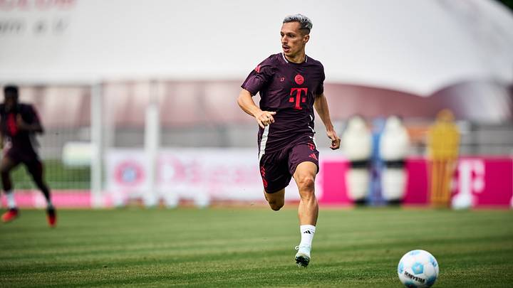 Bryan Zaragoza set to leave Bayern Munich to join Espanyol.
