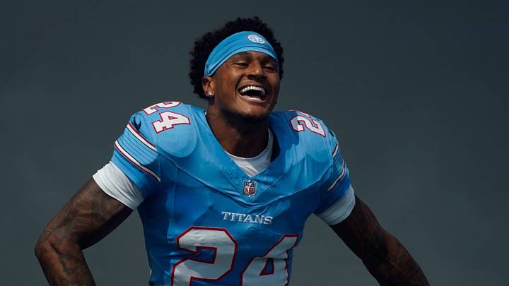 Tennessee Titans cornerback Alontae Taylor (24) 