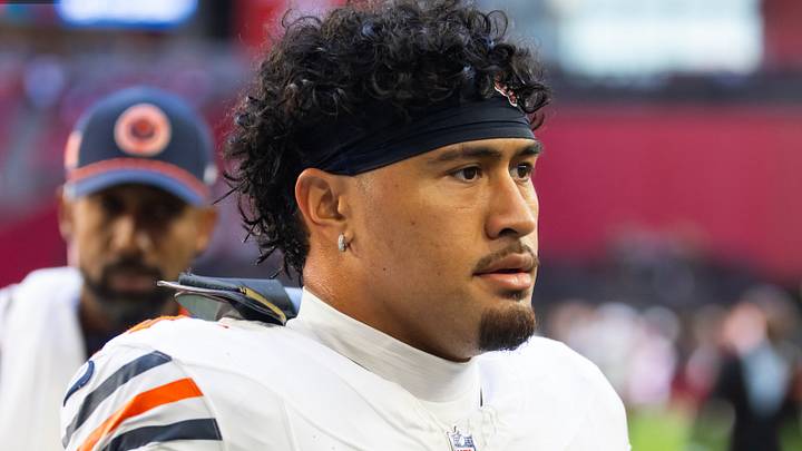 Nov 3, 2024; Glendale, Arizona, USA; Chicago Bears linebacker Noah Sewell (44) against the Arizona Cardinals at State Farm Stadium. Mandatory Credit: Mark J. Rebilas-Imagn Images Nov 3, 2024; Glendale, Arizona, USA; Chicago Bears linebacker Noah Sewell (44) against the Arizona Cardinals at State Farm Stadium. Mandatory Credit: Mark J. Rebilas-Imagn Images