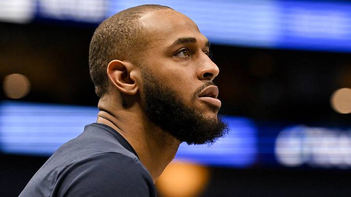 Dallas Mavericks forward Daniel Gafford (21) warms up before the game against the San Antonio Spurs at the American Airlines Center on February 5, 2026