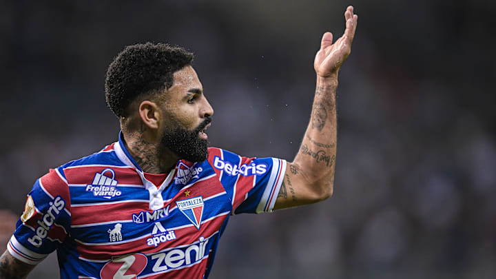 Romarinho é uma das opções para o setor ofensivo do Fortaleza