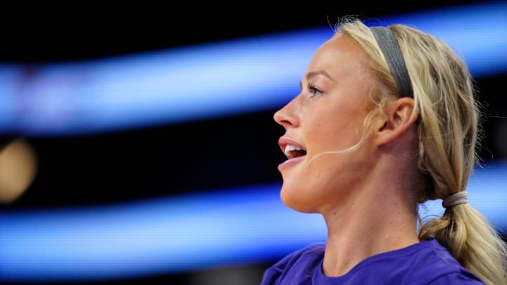 Mercury Sophie Cunningham (9) shoots in warmups prior to the home opener at the Footprint Center on Saturday, May 18, 2024.