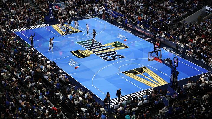 Los Angeles Clippers v Dallas Mavericks