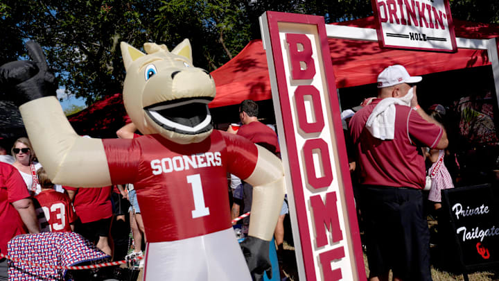Oklahoma fans tailgate before the Tennessee game Oklahoma fans tailgate before the Tennessee game