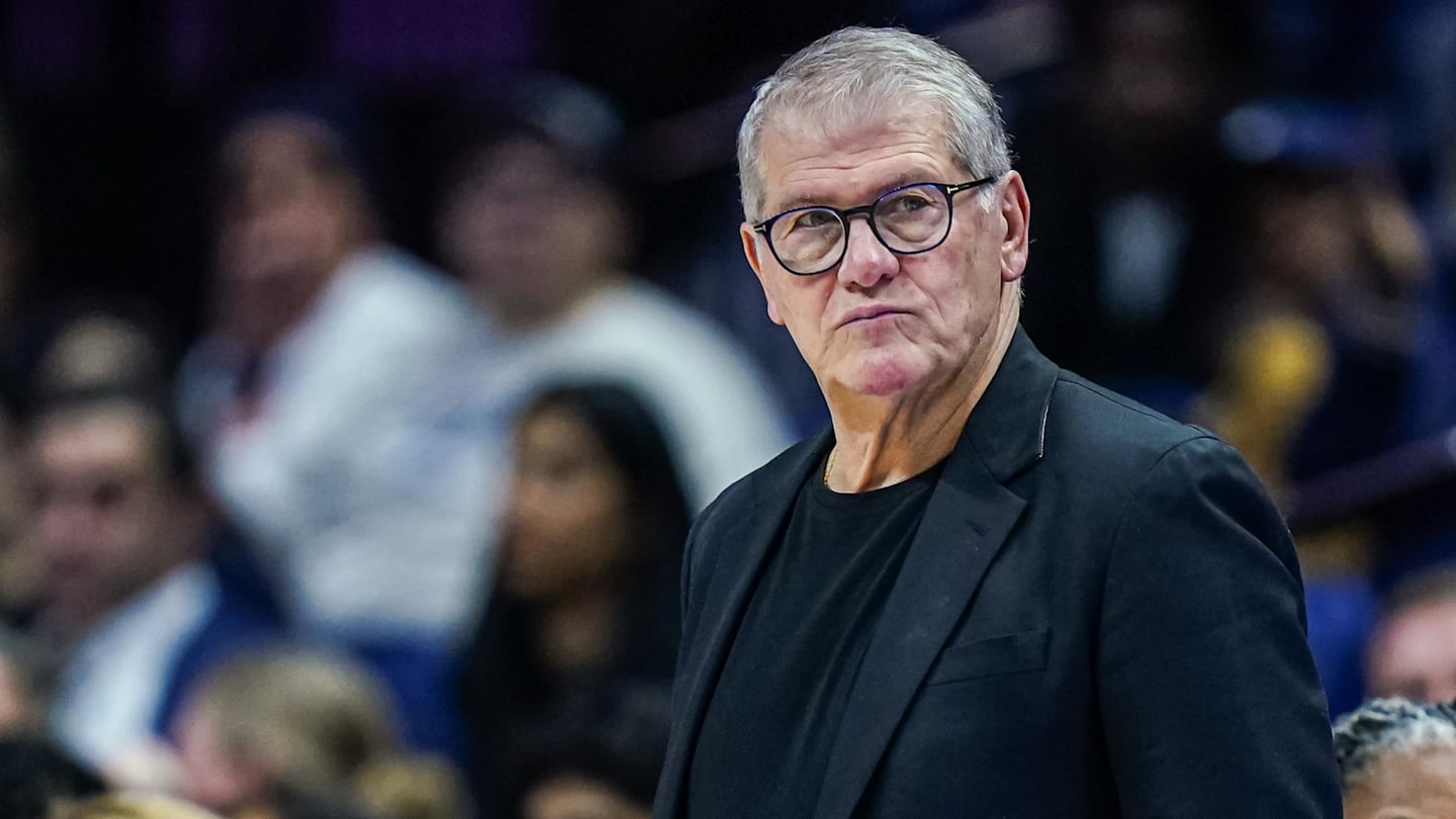 Geno Auriemma Reacts to Former UConn Hockey Star's Olympic Gold