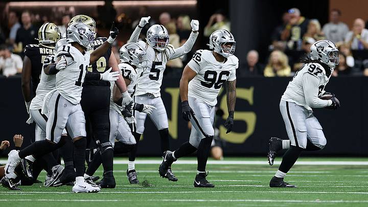 Las Vegas Raiders se impusieron a los Saints en New Orleans. Las Vegas Raiders se impusieron a los Saints en New Orleans.