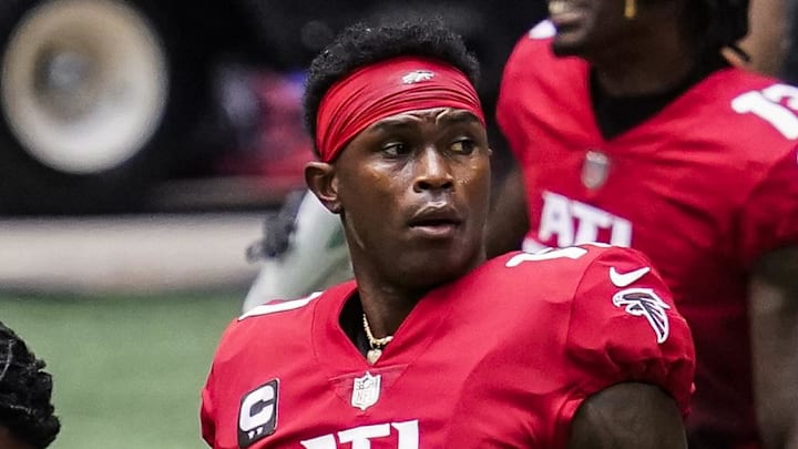 Atlanta Falcons wide receiver Julio Jones Atlanta Falcons wide receiver Julio Jones