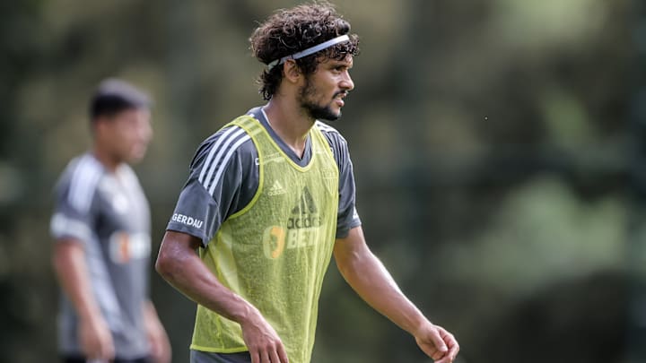 Gustavo Scarpa é a principal contratação do Atlético-MG para 2024 Gustavo Scarpa é a principal contratação do Atlético-MG para 2024