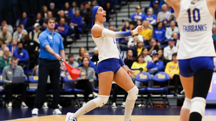 Pitt Volleyball Outside Hitter Valeria Vazquez Gomez 
