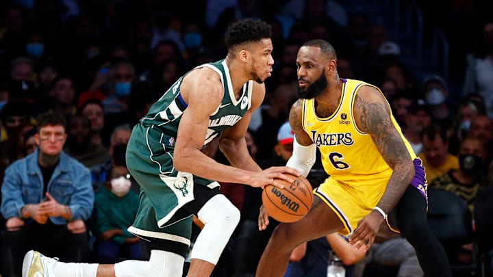 Giannis Antetokounmpo fue la figura ante Lakers