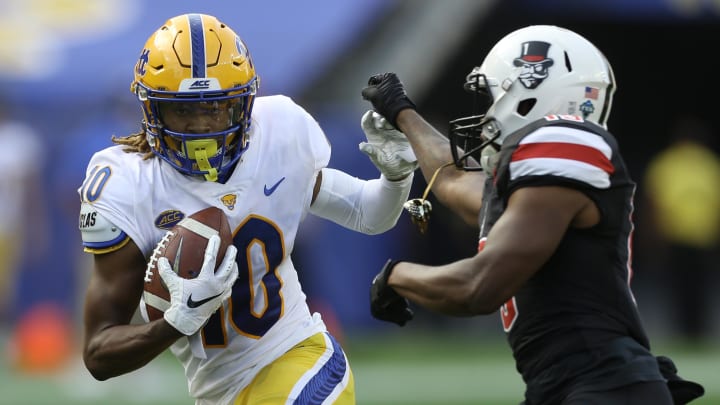 Sep 12, 2020; Pittsburgh, Pennsylvania, USA; Pittsburgh Panthers wide receiver Jaylon Barden (10) Sep 12, 2020; Pittsburgh, Pennsylvania, USA; Pittsburgh Panthers wide receiver Jaylon Barden (10)