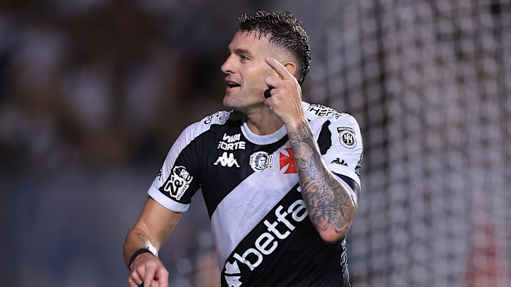 Vegetti é o grande nome do elenco cruzmaltino Vegetti é o grande nome do elenco cruzmaltino