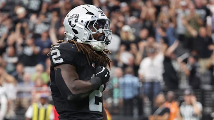 Tennessee Titans v Las Vegas Raiders Tennessee Titans v Las Vegas Raiders