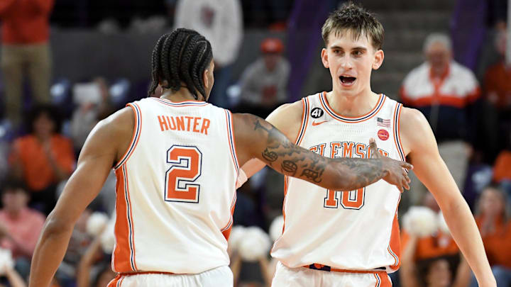 Clemson continues to roll, and it boosts their conference title odds