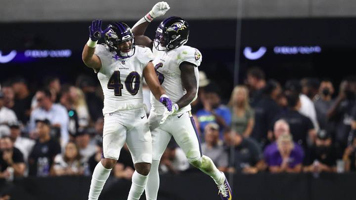 Sep 13, 2021; Paradise, Nevada, USA; Baltimore Ravens linebacker Malik Harrison (40) and linebacker Patrick Queen (6) celebrate a defensive play against the Las Vegas Raiders during the second half at Allegiant Stadium. Mandatory Credit: Mark J. Rebilas-USA TODAY Sports Sep 13, 2021; Paradise, Nevada, USA; Baltimore Ravens linebacker Malik Harrison (40) and linebacker Patrick Queen (6) celebrate a defensive play against the Las Vegas Raiders during the second half at Allegiant Stadium. Mandatory Credit: Mark J. Rebilas-USA TODAY Sports