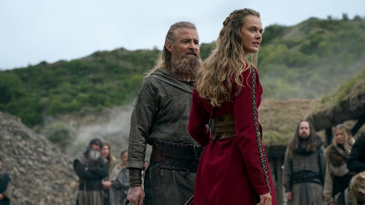 Vikings Valhalla. (L to R) Goran Visnjic as Erik the Red, Frida Gustavsson as Freydis Eriksdotter in episode 107 of Vikings Valhalla. Cr. Bernard Walsh/Netflix © 2023