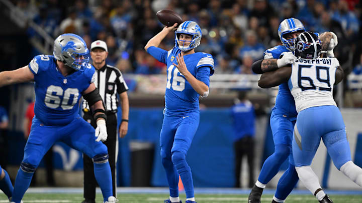 Detroit Lions quarterback Jared Goff (16) throws a pass against the Tennessee Titans