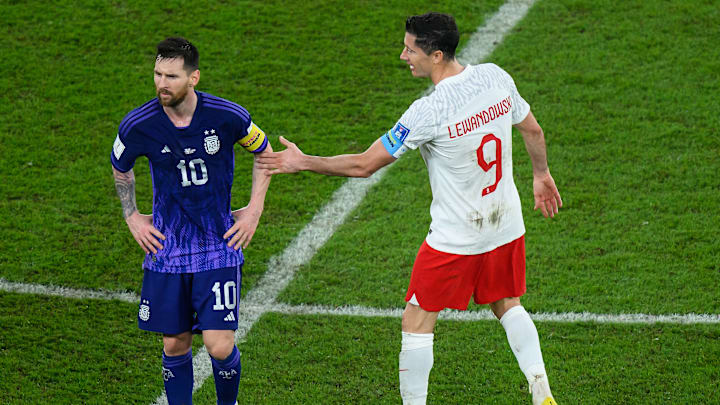 Messi was not happy with Lewandowski Messi was not happy with Lewandowski