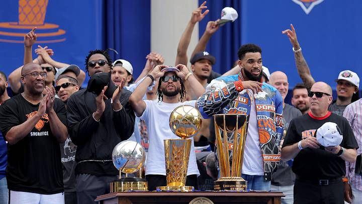 Jun 18, 2026; New York, NY, USA; New York Knicks head coach Mike Brown (left to right) and forward OG Anunoby and guard Jalen Brunson and center Karl-Anthony Towns and team president Leon Rose stand for the national anthem during a ceremony at New York City Hall following their NBA championship parade. Mandatory Credit: Brad Penner-Imagn Images Jun 18, 2026; New York, NY, USA; New York Knicks head coach Mike Brown (left to right) and forward OG Anunoby and guard Jalen Brunson and center Karl-Anthony Towns and team president Leon Rose stand for the national anthem during a ceremony at New York City Hall following their NBA championship parade. Mandatory Credit: Brad Penner-Imagn Images