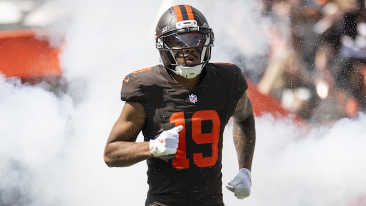 Sep 21, 2025; Cleveland, Ohio, USA; Cleveland Browns wide receiver Cedric Tillman (19) runs onto the field during player introductions before the game against the Green Bay Packers at Huntington Bank Field. Mandatory Credit: Scott Galvin-Imagn Images