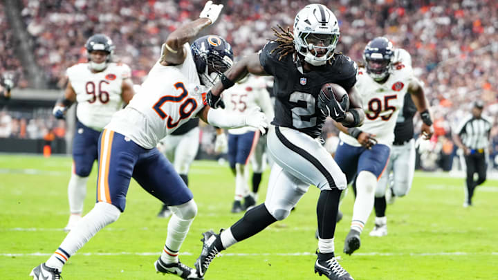 Sep 28, 2025; Paradise, Nevada, USA; Las Vegas Raiders running back Ashton Jeanty (2) runs the ball for a touchdown during the second half against the Chicago Bears at Allegiant Stadium. Mandatory Credit: Stephen R. Sylvanie-Imagn Images Sep 28, 2025; Paradise, Nevada, USA; Las Vegas Raiders running back Ashton Jeanty (2) runs the ball for a touchdown during the second half against the Chicago Bears at Allegiant Stadium. Mandatory Credit: Stephen R. Sylvanie-Imagn Images