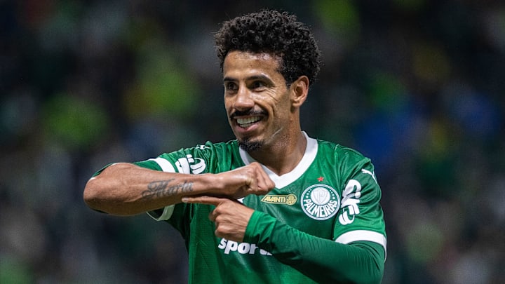 Em bom momento, Evangelista desfalca Palmeiras com lesão muscular 