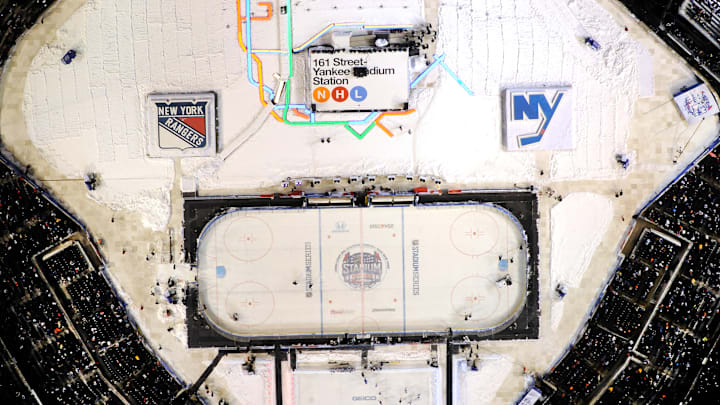 2014 Coors Light Stadium Series - New York Rangers vs New York Islanders