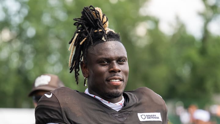 Cleveland Browns tight end David Njoku (85) during training camp.