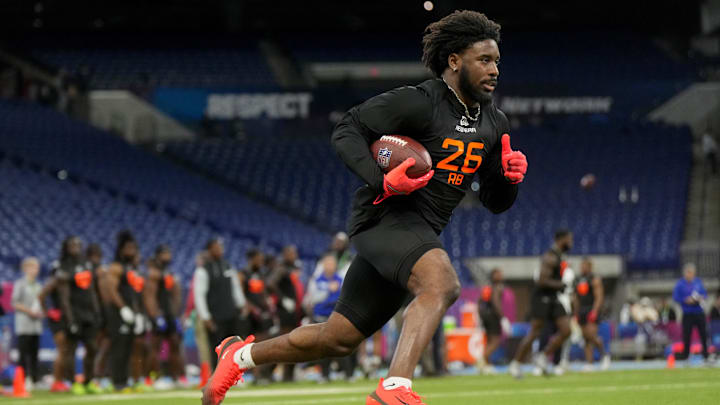 Mar 1, 2025; Indianapolis, IN, USA; Tennessee running back Dylan Sampson (RB26) during the 2025 NFL Combine at Lucas Oil Stadium. Mandatory Credit: Kirby Lee-Imagn Images Mar 1, 2025; Indianapolis, IN, USA; Tennessee running back Dylan Sampson (RB26) during the 2025 NFL Combine at Lucas Oil Stadium. Mandatory Credit: Kirby Lee-Imagn Images