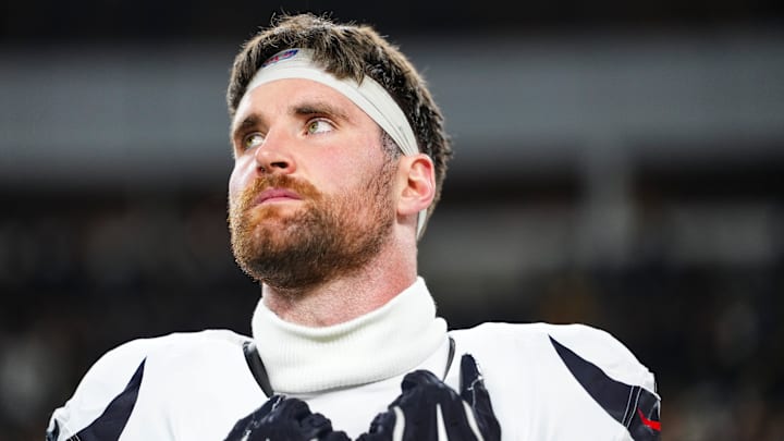 Dalton Schultz made an early impact in Houston's Divisional Round matchup with the New England Patriots, but exited early with an injury