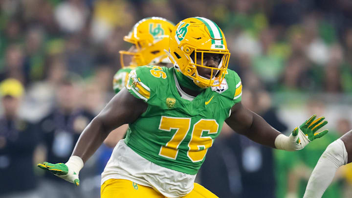 Oregon Ducks offensive lineman Josh Conerly Jr. 