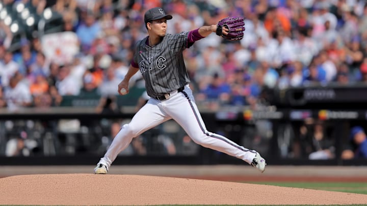 Aug 2, 2025; New York City, New York, USA; New York Mets starting pitcher Kodai Senga (34) pitches against the San Francisco Giants during the first inning at Citi Field. Mandatory Credit: Brad Penner-Imagn Images