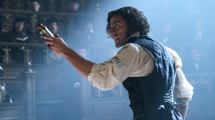 Oscar Isaac as Victor Frankenstein in “Frankenstein” directed by Guillermo del Toro