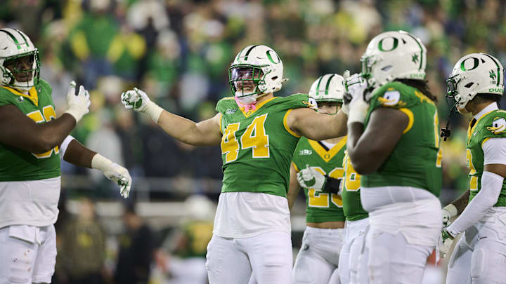 Punditry around USC keeps talking about the Trojans' new physicality. Duck fans will see for themselves, Saturday at Autzen Stadium.