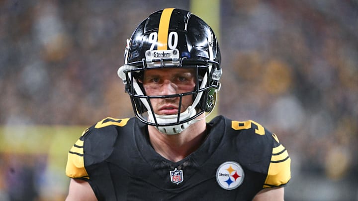 Oct 28, 2024; Pittsburgh, Pennsylvania, USA; Pittsburgh Steelers linebacker T.J. Watt (90)gets ready to take the field against the New York Giants during the first quarter at Acrisure Stadium. Mandatory Credit: Barry Reeger-Imagn Images