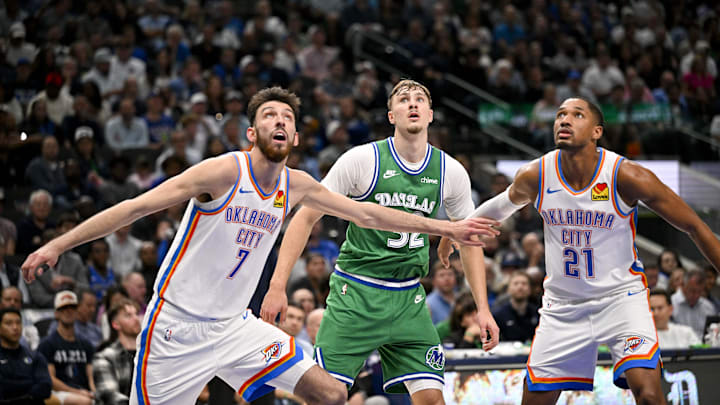 Oct 27, 2025; Dallas, Texas, USA; Oklahoma City Thunder center Chet Holmgren (7) and guard Aaron Wiggins (21) and Dallas Mavericks forward Cooper Flagg (32) look for the ball during the game between the Mavericks and the Thunder at the American Airlines Center. Mandatory Credit: Jerome Miron-Imagn Images Oct 27, 2025; Dallas, Texas, USA; Oklahoma City Thunder center Chet Holmgren (7) and guard Aaron Wiggins (21) and Dallas Mavericks forward Cooper Flagg (32) look for the ball during the game between the Mavericks and the Thunder at the American Airlines Center. Mandatory Credit: Jerome Miron-Imagn Images