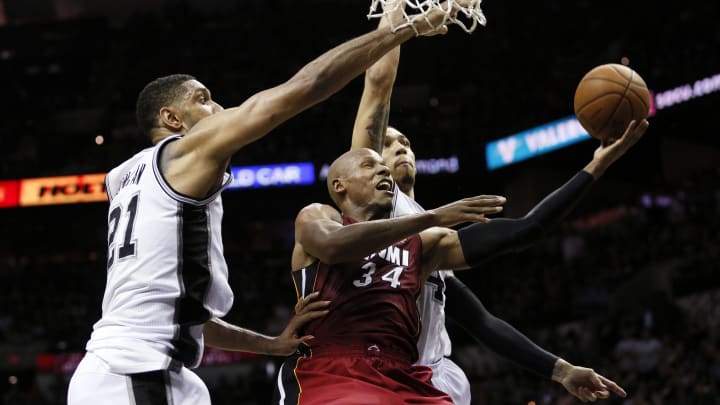 Jun 5, 2014; San Antonio, TX, USA; Miami Heat guard Ray Allen (34) shoots the ball against San