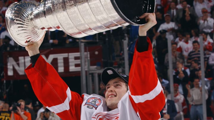 Hurricanes v Red Wings