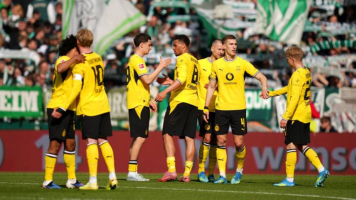 SV Werder Bremen v Borussia Dortmund - Bundesliga