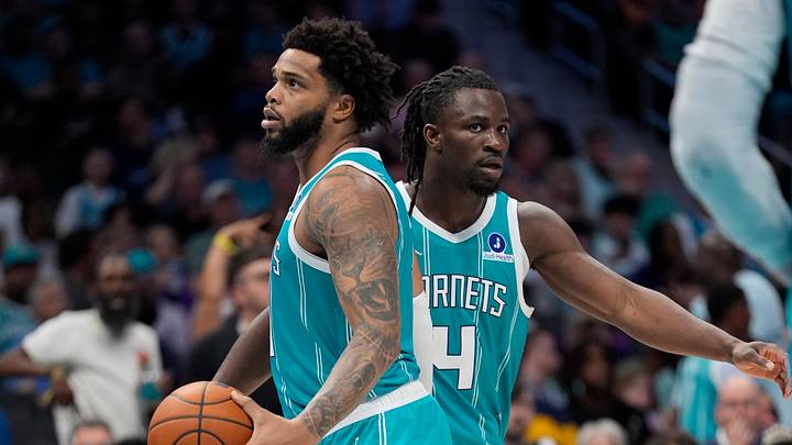 Charlotte Hornets guard Sion James (4) and forward Miles Bridges (0) react Charlotte Hornets guard Sion James (4) and forward Miles Bridges (0) react