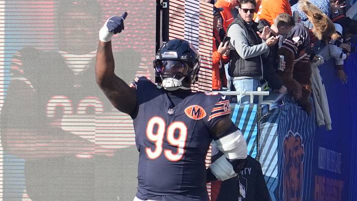 Nov 23, 2025; Chicago, Illinois, USA; Chicago Bears defensive tackle Gervon Dexter Sr. (99) takes the field prior to a game against the Pittsburgh Steelers at Soldier Field. Mandatory Credit: David Banks-Imagn Images Nov 23, 2025; Chicago, Illinois, USA; Chicago Bears defensive tackle Gervon Dexter Sr. (99) takes the field prior to a game against the Pittsburgh Steelers at Soldier Field. Mandatory Credit: David Banks-Imagn Images