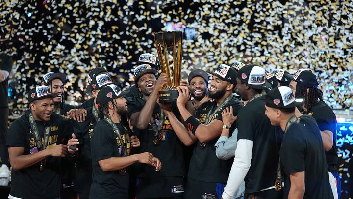 Dec 16, 2025; Las Vegas, Nevada, USA; New York Knicks center/forward Karl-Anthony Towns (32) and center/forward Mitchell Robinson (23) holds the the Emirates NBA Cup trophy after victory over the San Antonio Spurs at T-Mobile Arena. Mandatory Credit: Kirby Lee-Imagn Images Dec 16, 2025; Las Vegas, Nevada, USA; New York Knicks center/forward Karl-Anthony Towns (32) and center/forward Mitchell Robinson (23) holds the the Emirates NBA Cup trophy after victory over the San Antonio Spurs at T-Mobile Arena. Mandatory Credit: Kirby Lee-Imagn Images