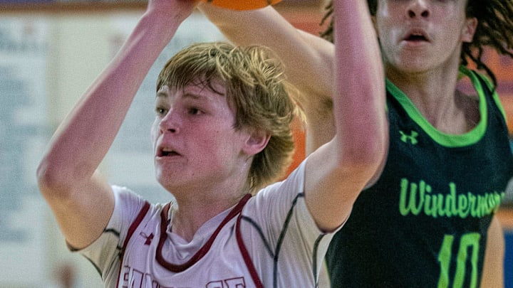Santa Fe Catholic's Tate Darner is one of 10 candidates for the 2024-25 Florida Boys Basketball Class 2A Player of the Year.