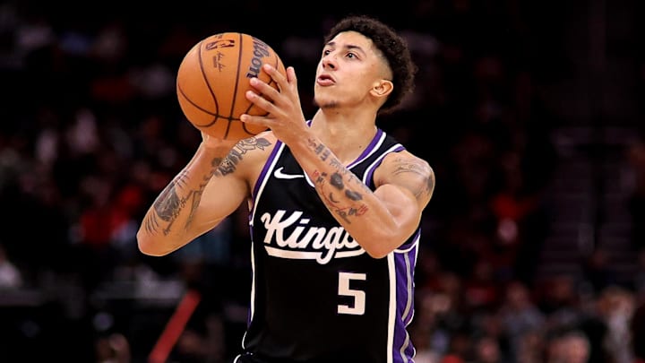 Dec 3, 2025; Houston, Texas, USA; Sacramento Kings guard Nique Clifford (5) shoots outside against the Houston Rockets during the fourth quarter at Toyota Center. Mandatory Credit: Erik Williams-Imagn Images Dec 3, 2025; Houston, Texas, USA; Sacramento Kings guard Nique Clifford (5) shoots outside against the Houston Rockets during the fourth quarter at Toyota Center. Mandatory Credit: Erik Williams-Imagn Images