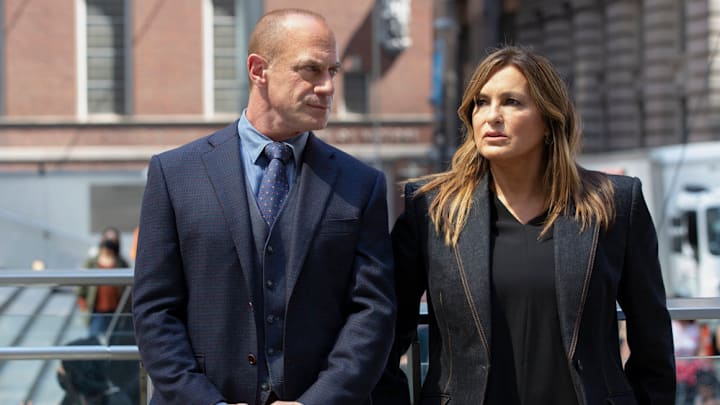 LAW & ORDER: ORGANIZED CRIME -- "Forget It, Jake; It's Chinatown" Episode 108 -- Pictured: (l-r) Christopher Meloni as Detective Elliot Stabler, Mariska Hargitay as Captain Olivia Benson -- (Photo by: Eric Liebowitz/NBC)