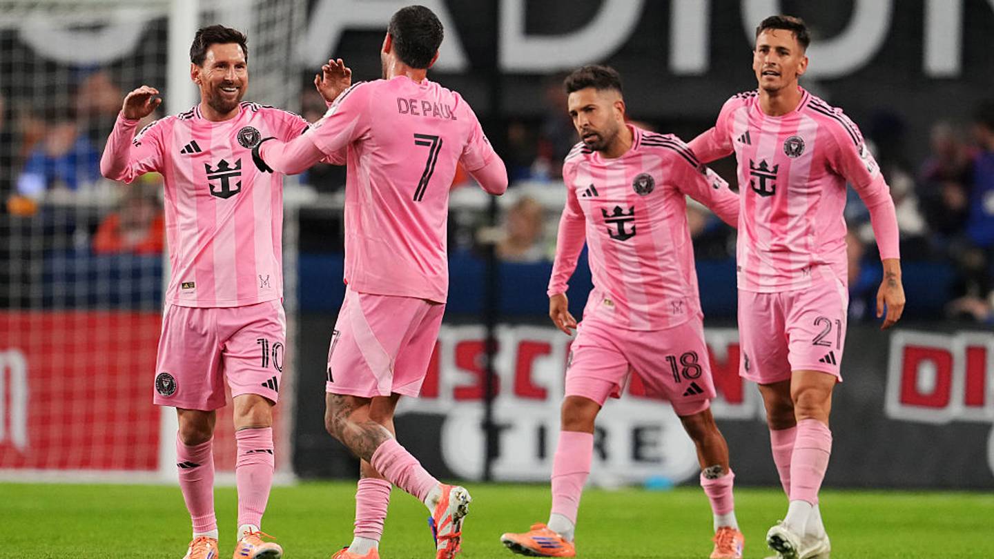 Tadeo Allende, Lionel Messi, Jordi Alba, Rodrigo De Paul